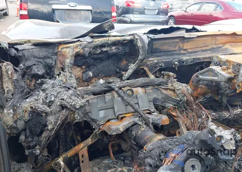 2021 Toyota Rav4 Xle Premium из США, поврежденный, VIN 2T3A1RFV2MC169450